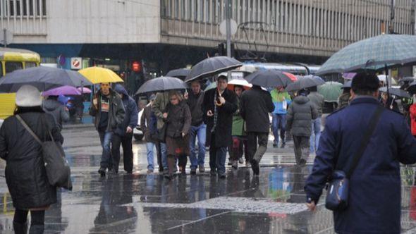 U Sarajevu pretežno oblačno vrijeme sa kišom i lokalnim pljuskovma - Avaz