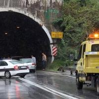 Nesreća na izlazu iz tunela Vranduk: Obustavljen saobraćaj, stvorila se velika gužva