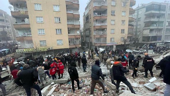 Prve fotografije nakon razornog zemljotresa - Avaz