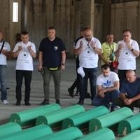 Premijer Nikšić s delegacijom Vlade FBiH posjetio Memorijalni centar Srebrenica