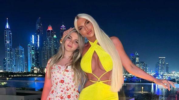 Jelena Karleuša sa kćerkom Nikom - Avaz