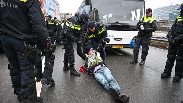 Protesti u Amsterdamu - Avaz