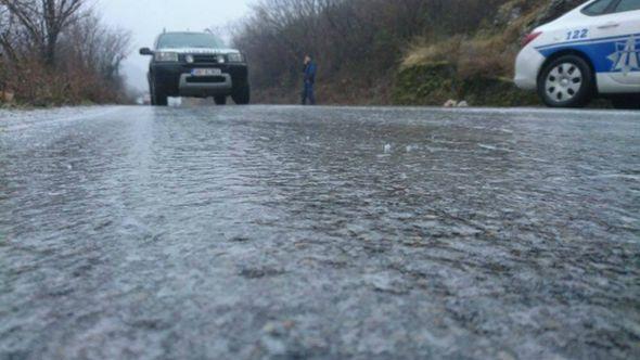 Skreće se pažnja na posjedovanje zimske opreme - Avaz