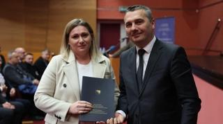 Prisustvovali ministri Dizdar i Mijatović: Potpisani ugovori za podršku očuvanju radnih mjesta 1.627 povratnika u RS