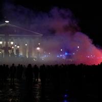 Francuska policija sukobila se s demonstrantima, nasilje eskaliralo, skoro 400 uhapšenih