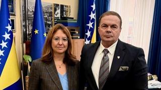 Novoimenovana ambasadorica Republike Italije u BiH Sarah Eti Castellani predala kopije akreditiva