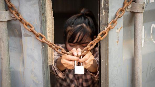 Ljudi postanu žrtve trgovine ljudima u svrhu seksualnog odnosa, prisilnog prosjačenja i prisilnog kriminala - Avaz