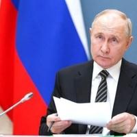 Putin optužio Ukrajinu za pad vojnog aviona: Ne znam je li namjerno ili greškom