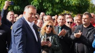 Nastavak suđenja: Milorad Dodik stigao u Sud BiH, dočekan aplauzima