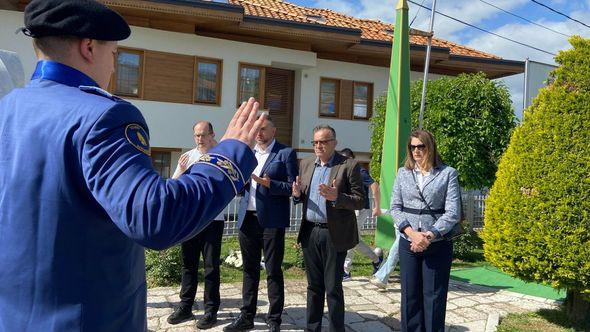 Delegacije na šehidskom mezarju na Kovačima - Avaz