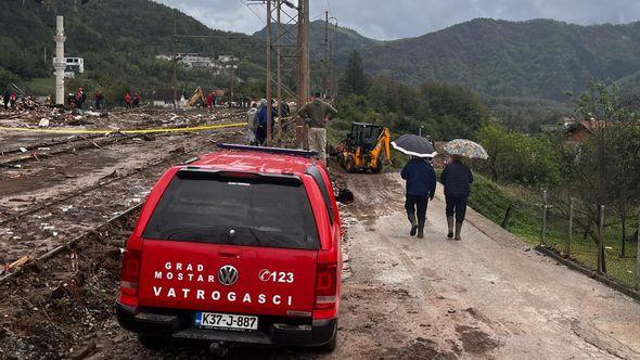 Svim službama otežan rad zbog kiše - Avaz