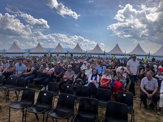 "Avaz" na licu mjesta: Pogledajte atmosferu na otvaranju spomenika "Krila slobode" na Žuči