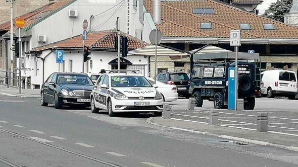 Policija na terenu - Avaz