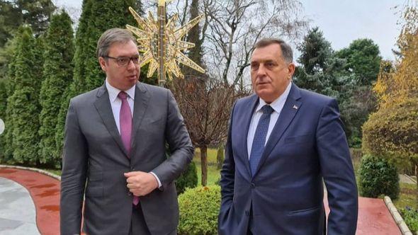 Aleksandar Vučić i Milorad Dodik - Avaz