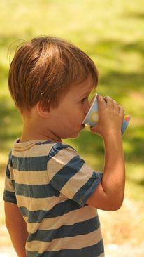 Važnost hidratacije u djetinjstvu: Nedovoljan unos izaziva kognitivne probleme
