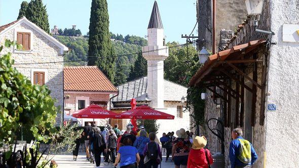 Sunčana nedjelja u Trebinju - Avaz