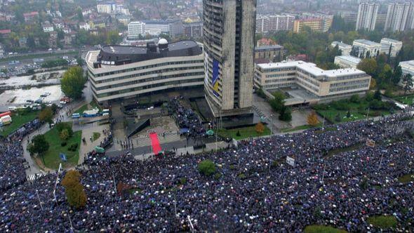 Na dženazu Aliji Izetbegović došlo više od 100.000 ljudi - Avaz