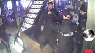 Video / Trojica policajaca došli da ga vode: Mirza Hatić iznenada bježi iz kafića