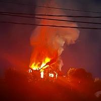 Foto + video / Sirene odjekuju gradom zbog pucnjave i požara na Širokači: Kuća skoro izgorjela