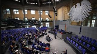 Nijemci uvode strožije kazne za nepristojne poslanike: Žuti i crveni kartoni za "provokativne zastupnike i notorne povratnike"