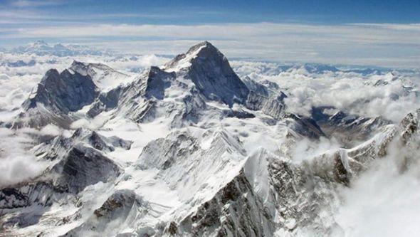 S vrhova Himalaja sakupljeno 11 tona smeća, pronađena četiri tijela