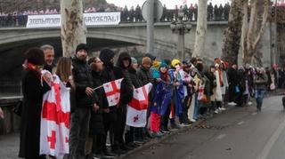 Nastavljaju se protesti u Gruziji zbog obustave pregovora sa EU