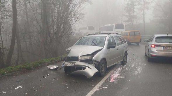 Na automobilu napravljena velika materijalna šteta - Avaz