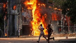 Najmanje 97 poginulih u sukobima policije i demonstranata