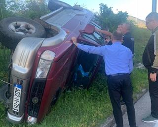 Nesreća na ulazu u Mostar: Autobus naglo zakočio, Hyundai se prevrnuo