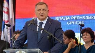 Dodik na Kozari: Trebamo razbiti iluzije koje su godinama formirale komunističke vlasti, na Kozari su ubijani ljudi zato što su Srbi