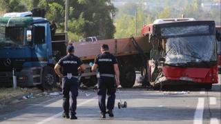 Uhapšen vozač autobusa (63) koji je utros udario u teretno vozilo: Poznato šta mu se stavlja na teret