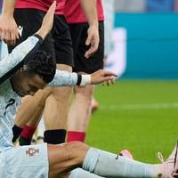 Ronaldo bjesnio nakon izmjene: Šutirao flašicu, pa sjedio potišten na klupi