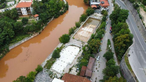 Bazeni na Bembaši - Avaz