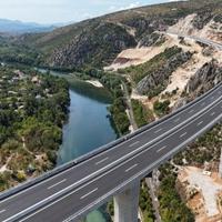 Uredba koja je stvorila veliku pometnju među graditeljima kapitalnih projekata u zemlji: Stranim stručnjacima otežan rad u FBiH, građevinski sektor u strahu