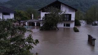 U Sanskom Mostu alarmantno, kod Bihaća vodostaj Une u porastu