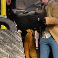 Video / Nakon dočeka Nove godine kod Vječne vatre, u sarajevskom tramvaju zabava nastavljena uz poznati hit