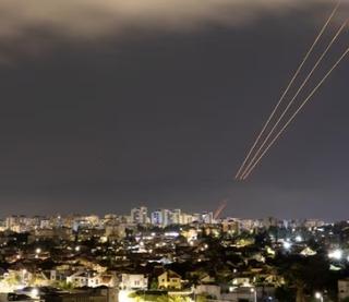 Satelitske fotografije pokazuju da je Izrael pogodio bivšu zgradu za testiranje nuklearnog oružja u Iranu