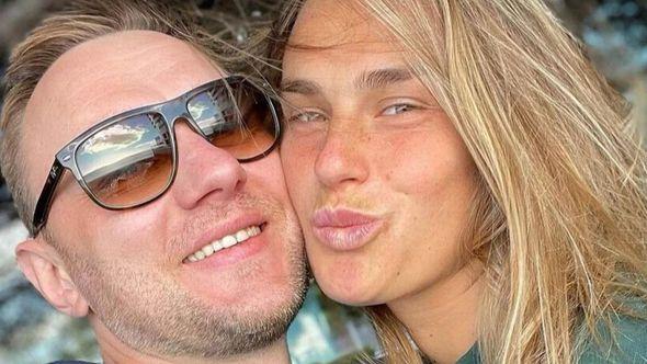 Arina Sabalenka i Konstantin Kolcov  - Avaz