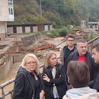 Lidija Bradara i Vojin Mijatović u Kreševu: Najavili slanje potrebne mehanizacije za sanaciju terena