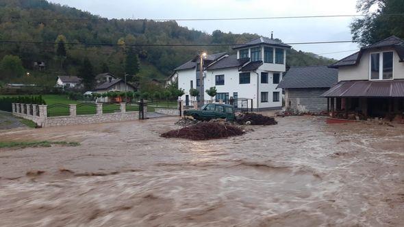 Poplave u Kiseljaku - Avaz