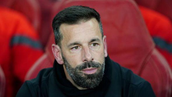 Van Nistelroj: Osvojio dva trofeja - Avaz