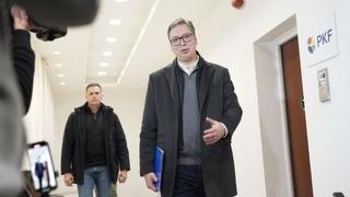 Aplauz u štabu: Vučić saopštio da SNS ima apsolutnu većinu