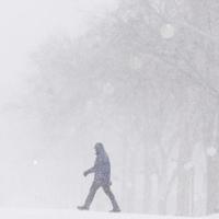 Snowstorms flank US, with Northeast, California digging out