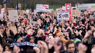 Ogroman broj ljudi na protestima protiv ekstremne desnice u Njemačkoj