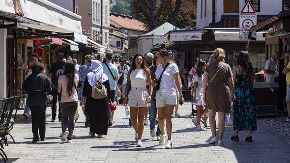 U Sarajevu sunčanu uz malu do umjerenu oblačnost - Avaz