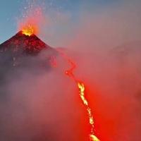 Eruptirao vulkan Etna na Siciliji: Pogledajte spektakularne prizore