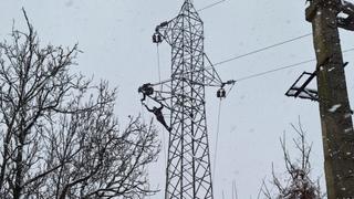 Haos zbog snijega: U ZDK oko 39.000 domaćinstava bez električne energije, cijeli Maglaj, Zavidovići, Tešanj i Doboj u mraku