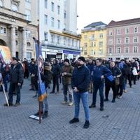 Klečavci se mole za prestanak abortusa, žene poručile: "Izađi mi iz maternice"