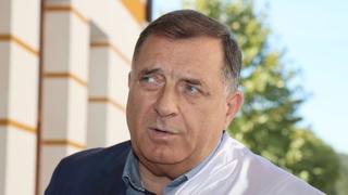 Dodik: Tragamo za licima u OHR-u koji su uputili zahtjev za izdavanje pasoša Šmitu i onim u MVP-u koji su ga potpisali