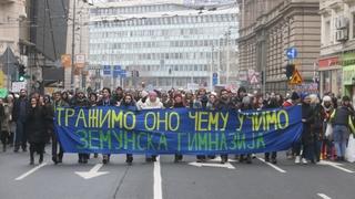 Protest prosvjetnih radnika i studenata u Beogradu, dio srednjih škola obustavio rad